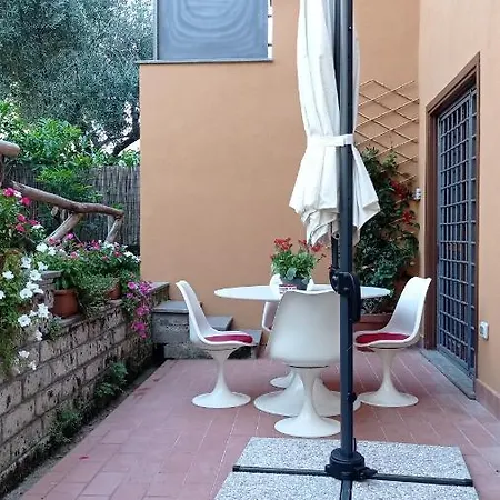 Holiday home Il Giardino Fiorito Trevignano Romano